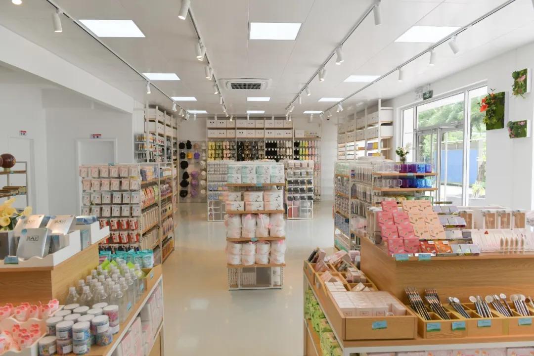 江门与广州百货超市，超市分布与商业发展的观察